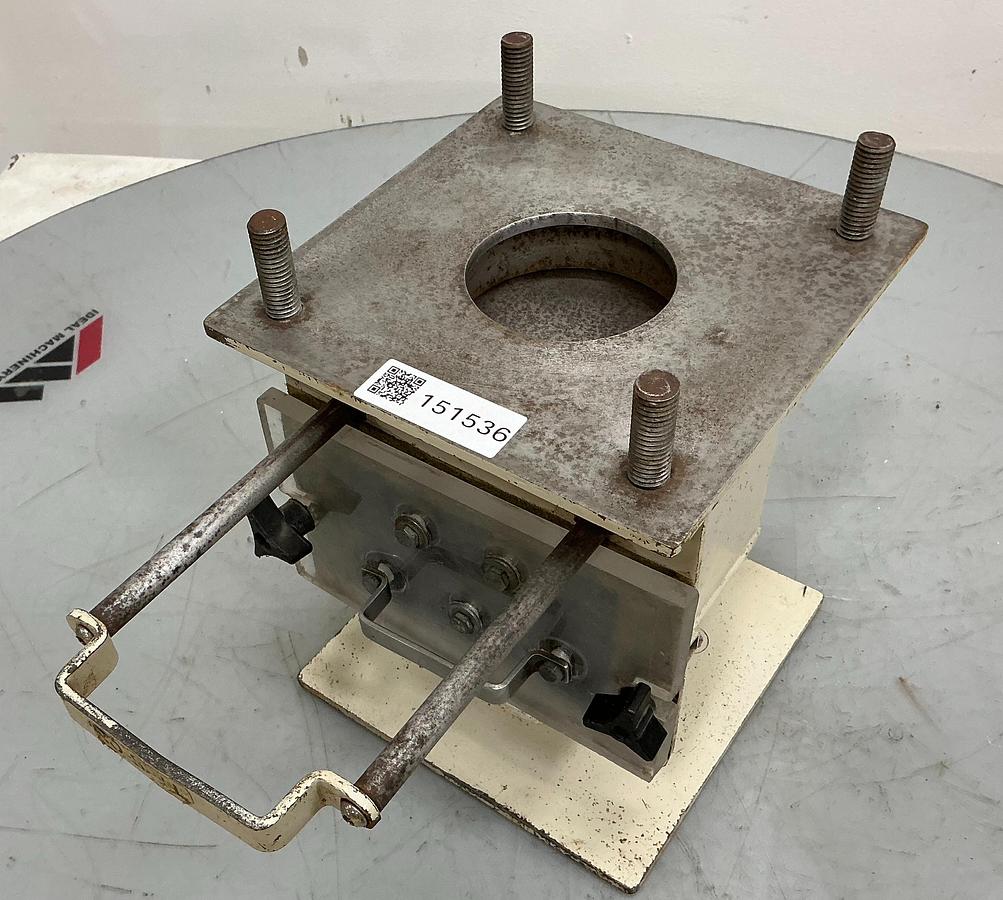 Used METAL FABRICATOR NO MODEL NUMBER / NO TAG