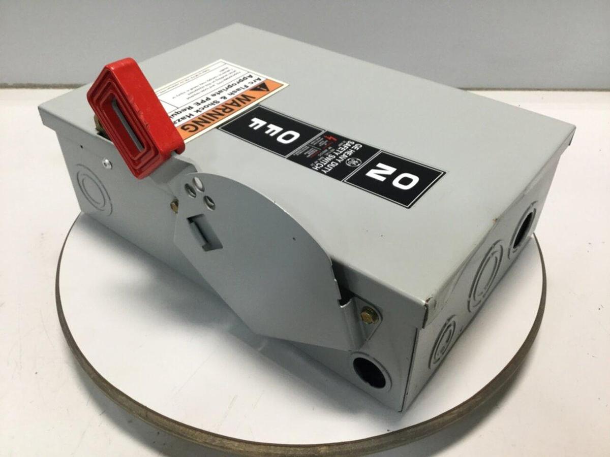 Used GENERAL ELECTRIC / GE 30 Amp Safety Switch TH3361 USED