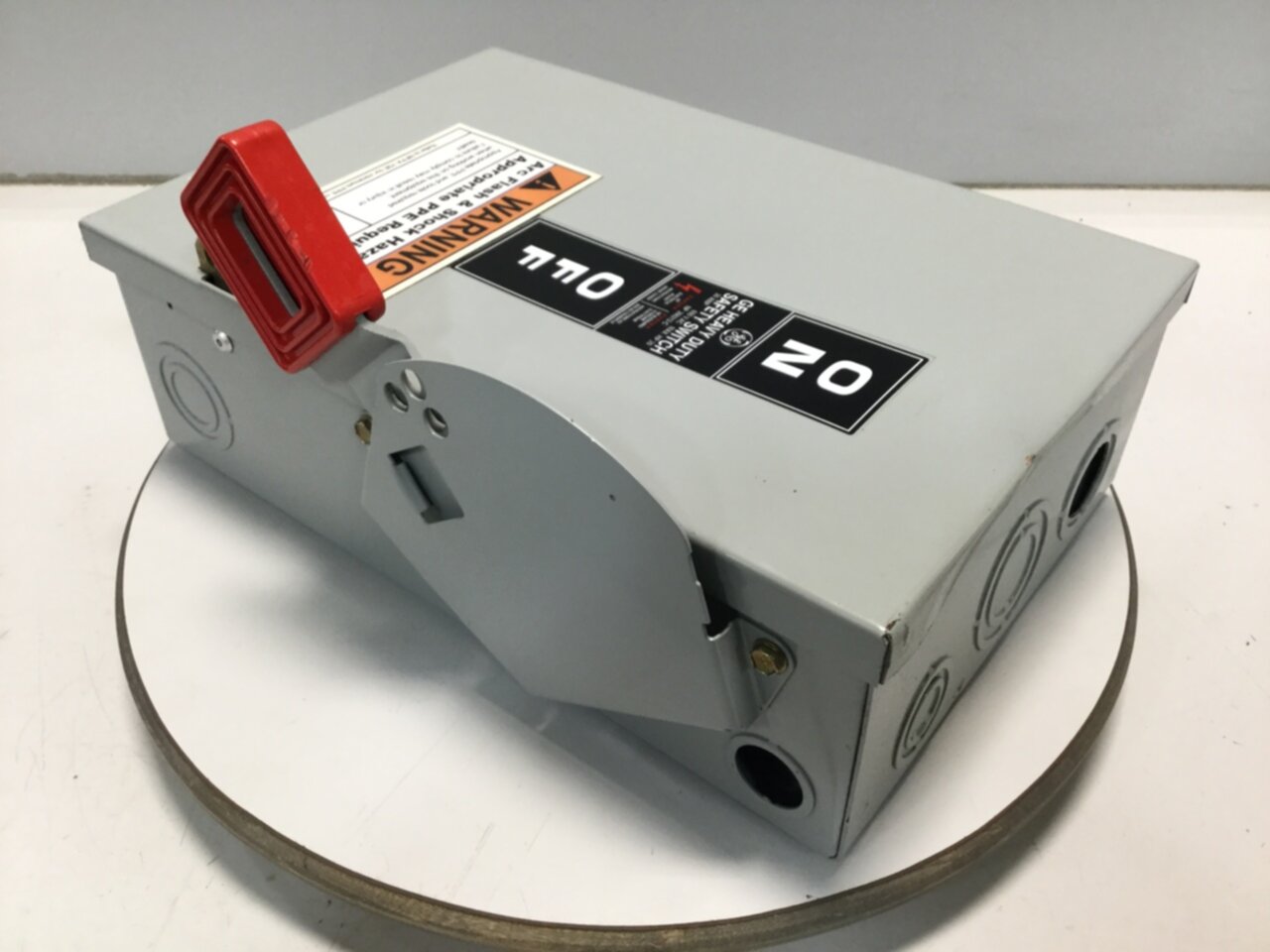 Used GENERAL ELECTRIC / GE 30 Amp Safety Switch TH3361 #107036