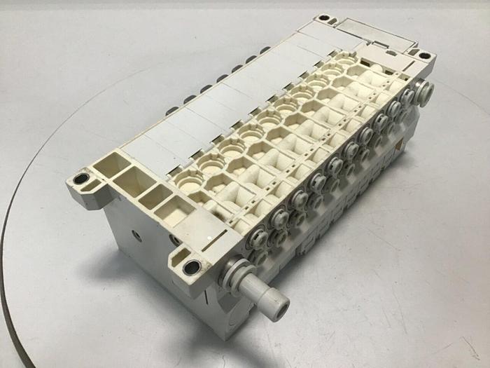 Used SMC Solenoid Valves & Manifold VVQ2000-10A-1 #115102