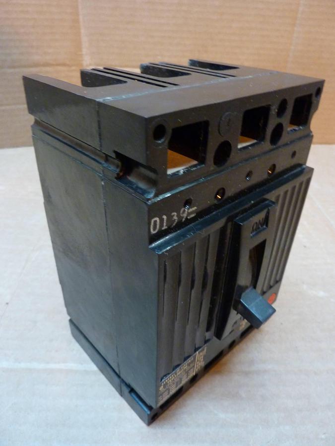 Used GENERAL ELECTRIC / GE 70 Amp Circuit Breaker TED136070 Used