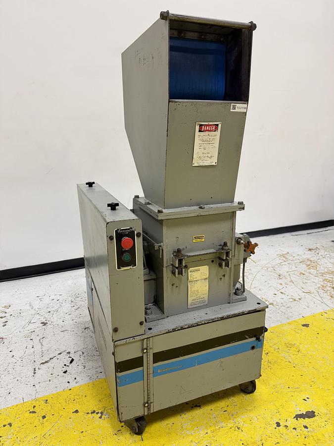 Used DNL / NOT CLEANED CINCINNATI MILACRON GRINDER CMS 912