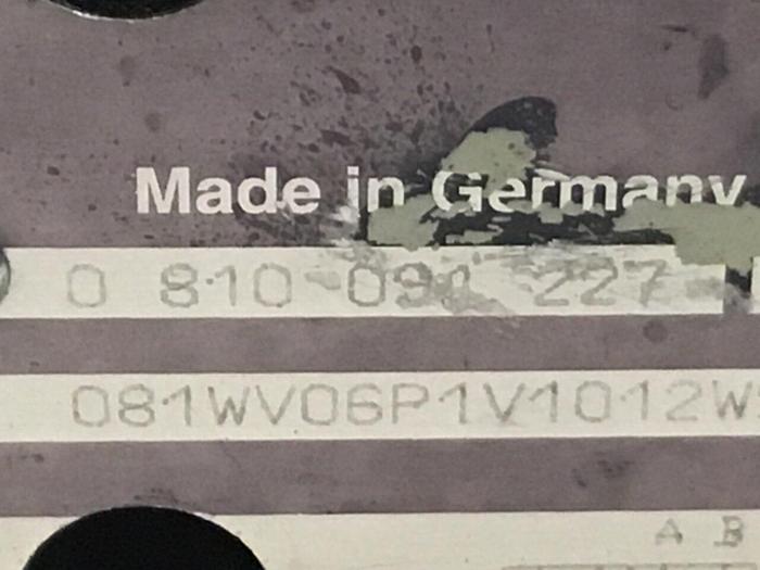 Used BOSCH Directional Valve 0 810 091 227 #129946