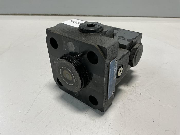 Used VICKERS DG4V-3-2A-M-U-HL7-60