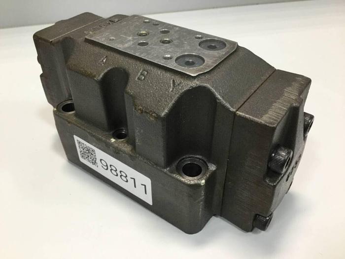 Used TOKIMEC Vickers Pilot Valve DG3V-7-33C-E-10-JA8-Z USED