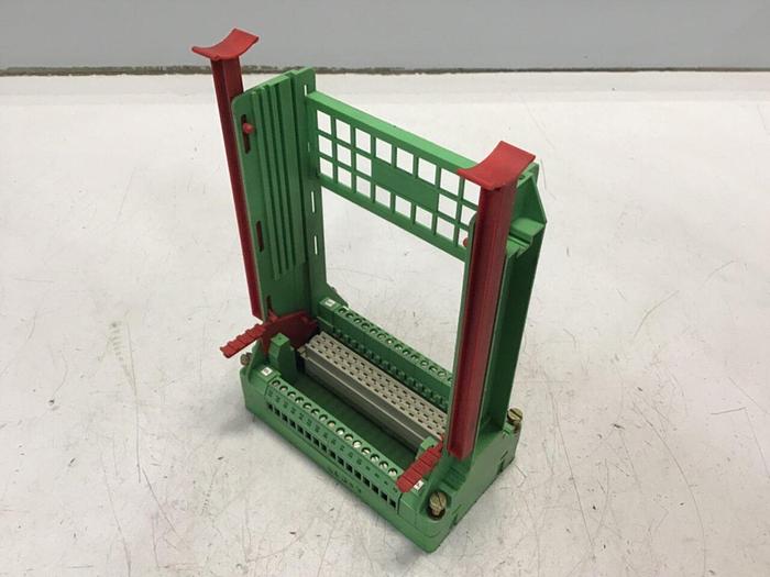 Used PHOENIX CONTACT Plug-In Card Holder SKBI64/F48 #134181