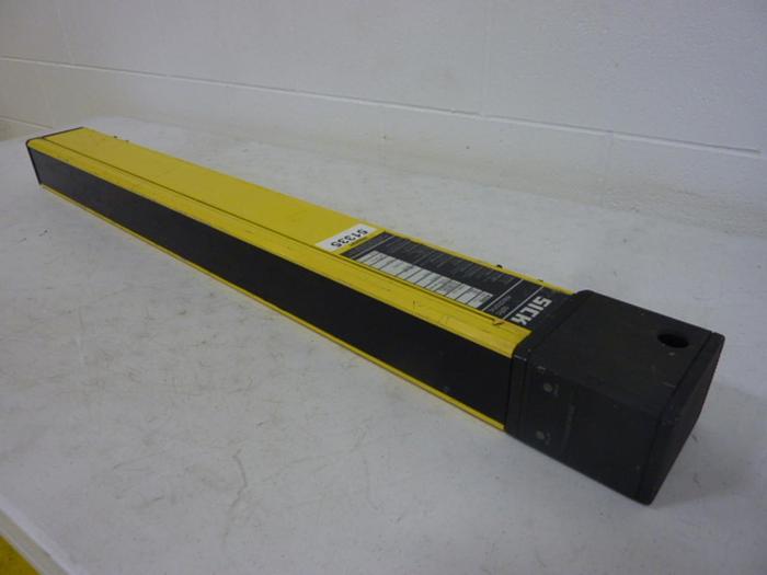 Used SICK OPTIC ELECTRONIC Light Curtain Sender AGSS 900-1111 USED