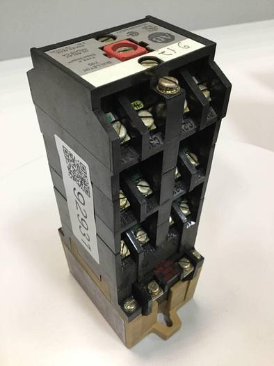 Used ALLEN BRADLEY AC Relay 700-P1000A1 SER B #92931