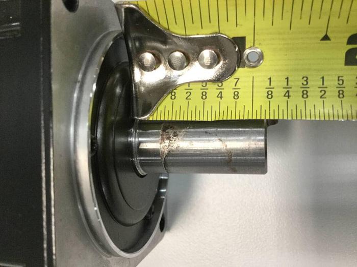 Used YASKAWA ELECTRIC Servo Motor SGMAA-04AAAYU41 #92509