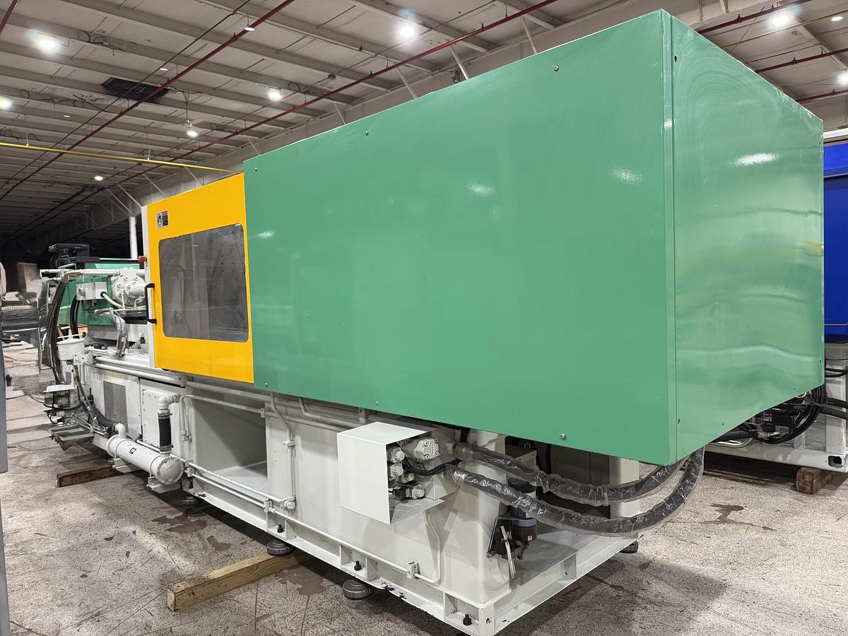 Used 2014 Asian Plastic Machinery SM250TSV