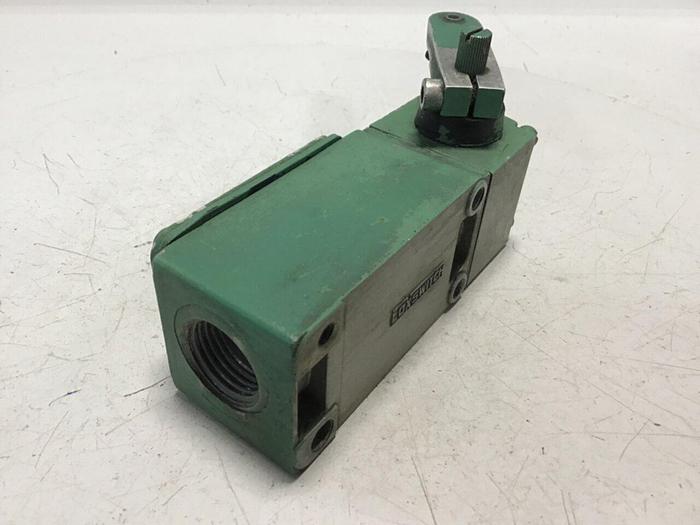 Used TELEMECANIQUE Lox-Switch C2JK05 #122127