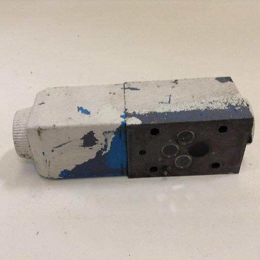 Used VICKERS Valves DG4V-3-2AL-M-U-HL7-60 #72558