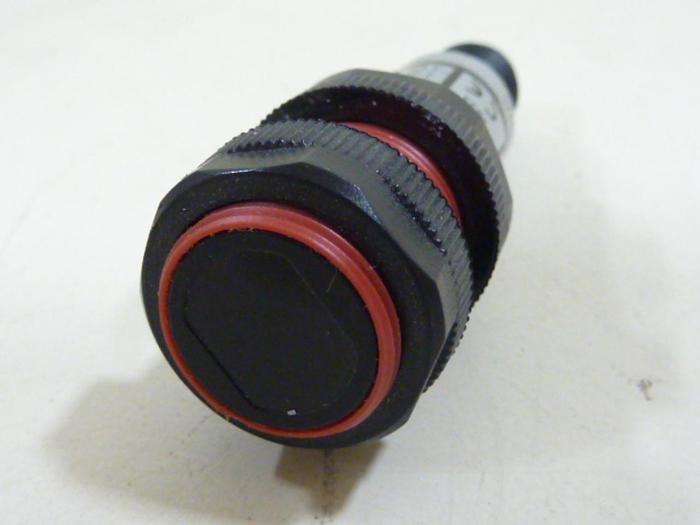 Used LEUZE Light Scanner RT 318K/P 400 S12 #52225