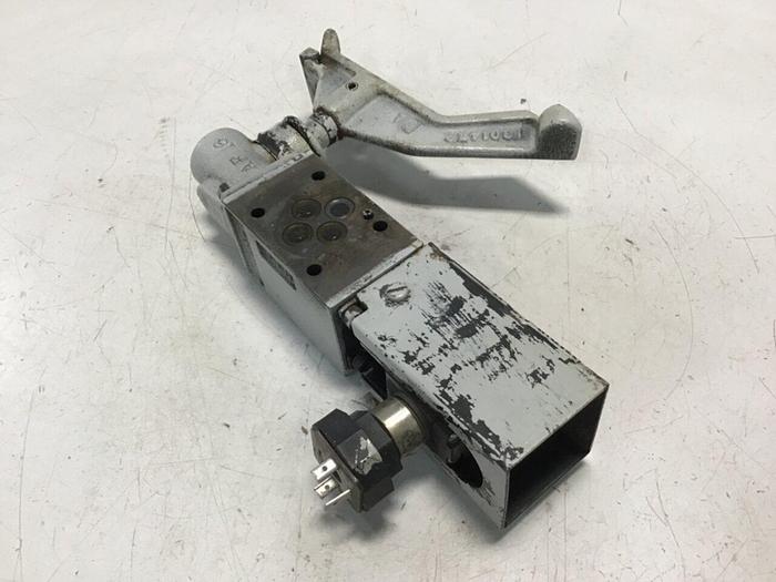 Used PARKER Operator Gate Safety Valve D1VML4HN107XB100 #141124