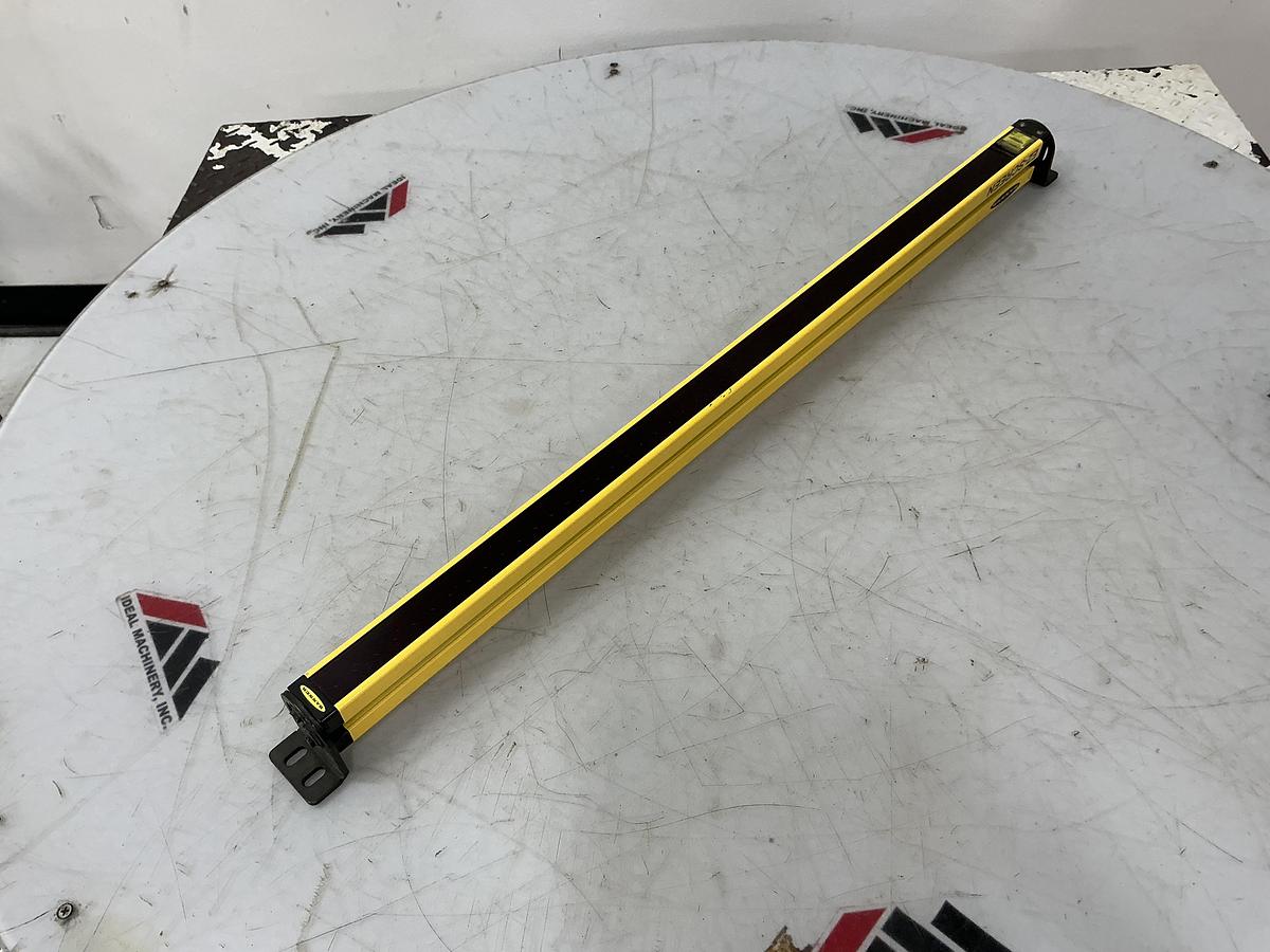 Used BANNER ENGINEERING SLSR30-750Q8