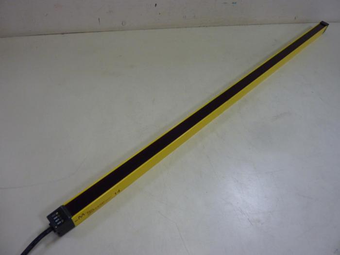 Used STI Light Curtain Receiver MCF47-14-900-R1 USED