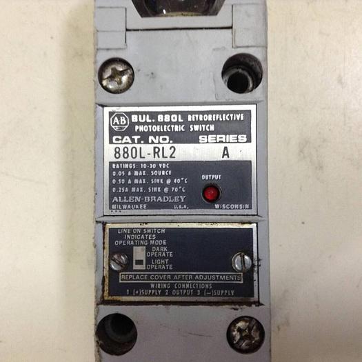 Used ALLEN BRADLEY Photoelectric Switch 880L-RL2 SER A #70684
