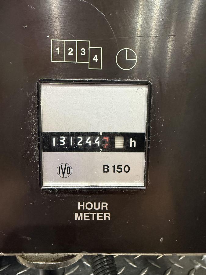 Used 2000 CINCINNATI MILACRON 310 Ton Injection Molding Machine MT310-22 USED #151844
