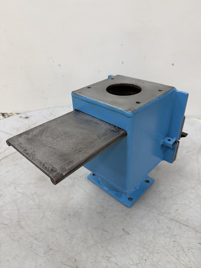 Used METAL FABRICATING