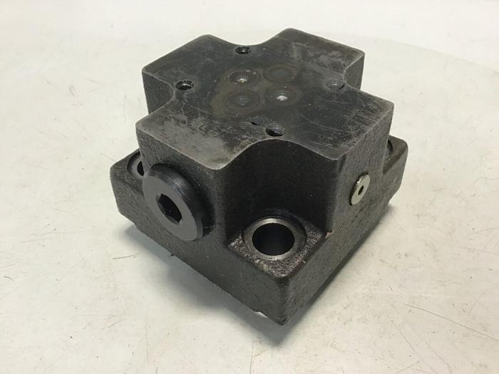 Used VICKERS Valve CVCS25W13S210S45A00B12 #137908