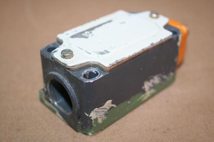 Used SIEMENS Limit Switch .. SE3 120-1C #20482