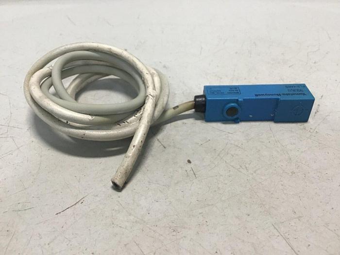 Used YAMATAKE Proximity Switch FL2-4A6S #128222