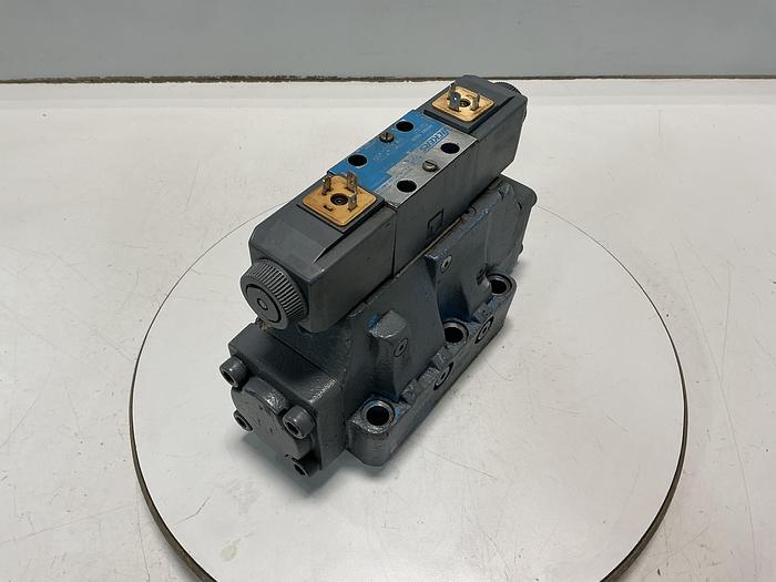 Used VICKERS DG4V-3-6C-M-U-HL7-60-B13