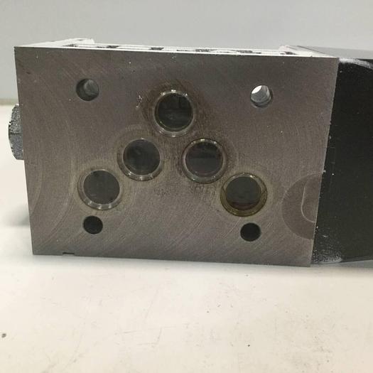 Used VICKERS Tokimec Directional Control Valve DG4V52AMP7LH740 #95336