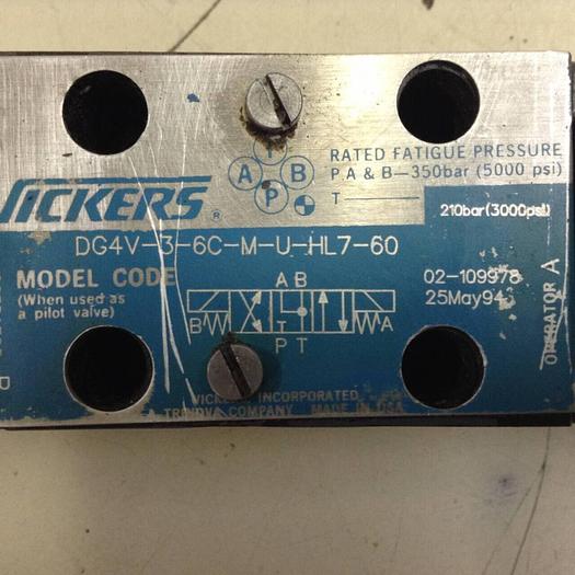 Used VICKERS Directional Valve DG4V-3-6C-M-U-HL7-60 Used