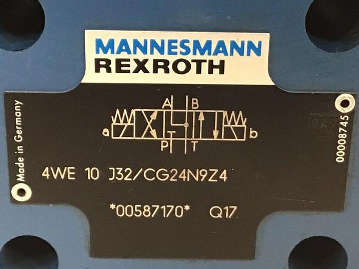 Used REXROTH Valve 4WE10J32CG24N9Z4 #129935