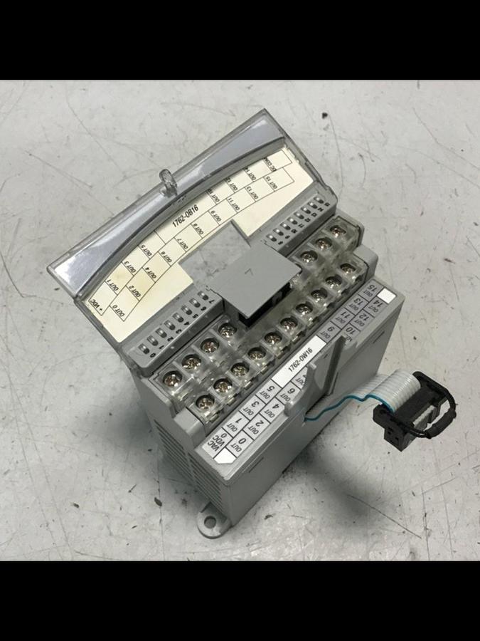 Used ALLEN BRADLEY Output Module 1762-OW16 SER A USED