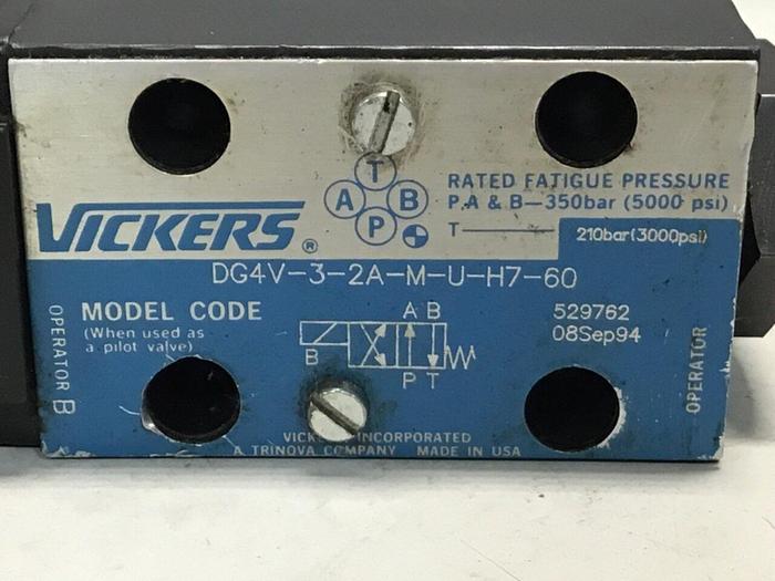Used VICKERS Valve DG4V-3-2A-M-U-H7-60 #131520