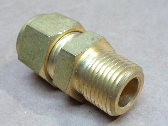 SWAGELOK Male Connector B-810-1-6 #39571 DNL/ SCRAPPED