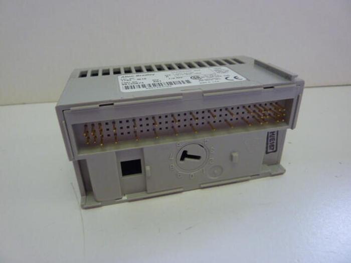 Used ALLEN BRADLEY Input Module 1794-IB16 SER A #33243
