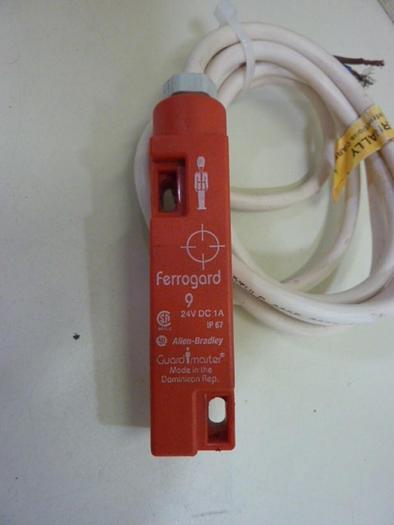 Used ALLEN BRADLEY Safety Switch 440N-G02075 SER B #64689