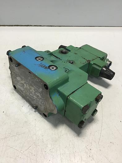 Used VICKERS DG5SH833CMWB50S355 Valve Used #144036