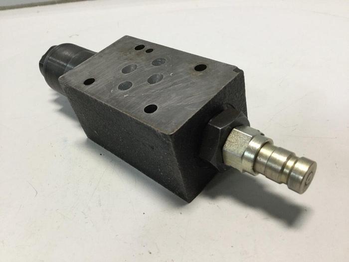 Used VICKERS Pressure Reducing Valve DGMX2-3-PP-CW-S-40 #111282