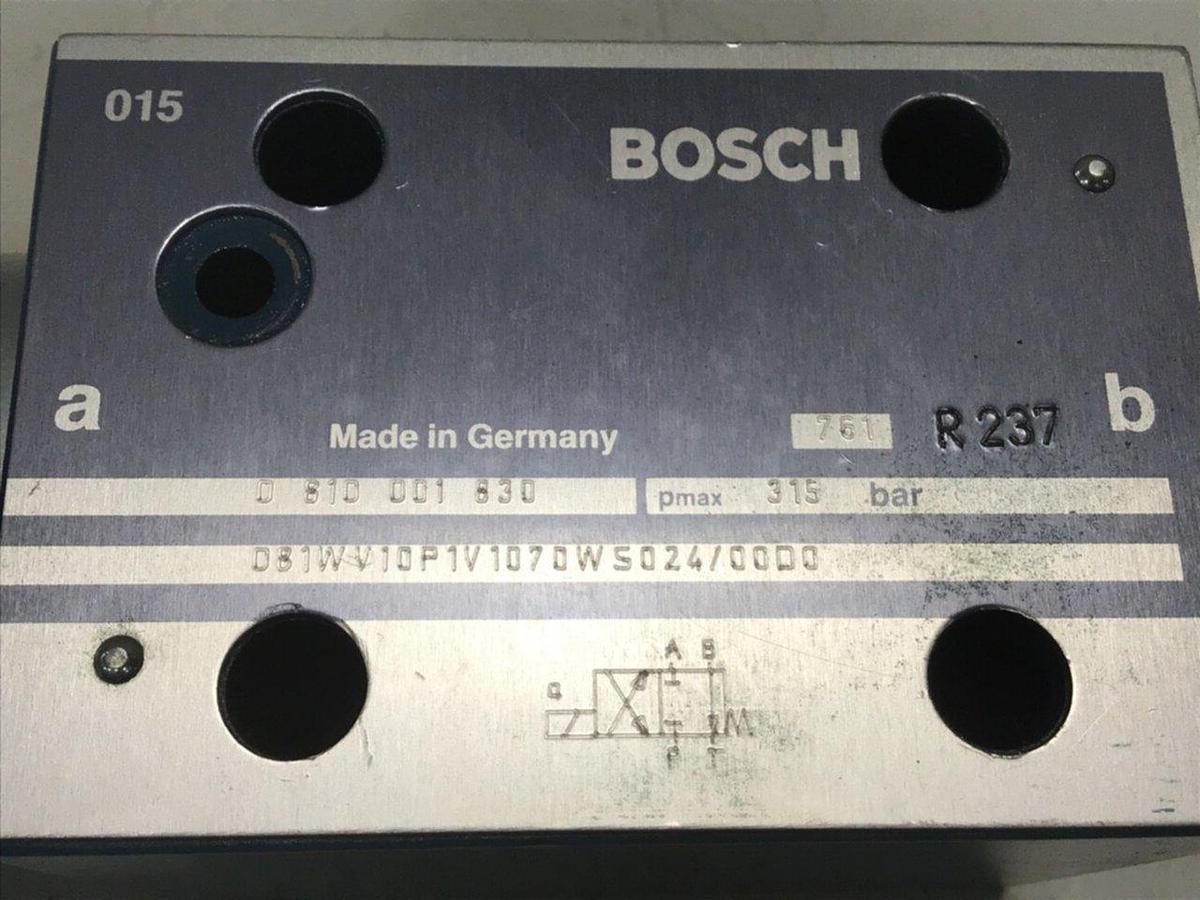 Used BOSCH Hydraulic Valve 0 810 001 830 Used