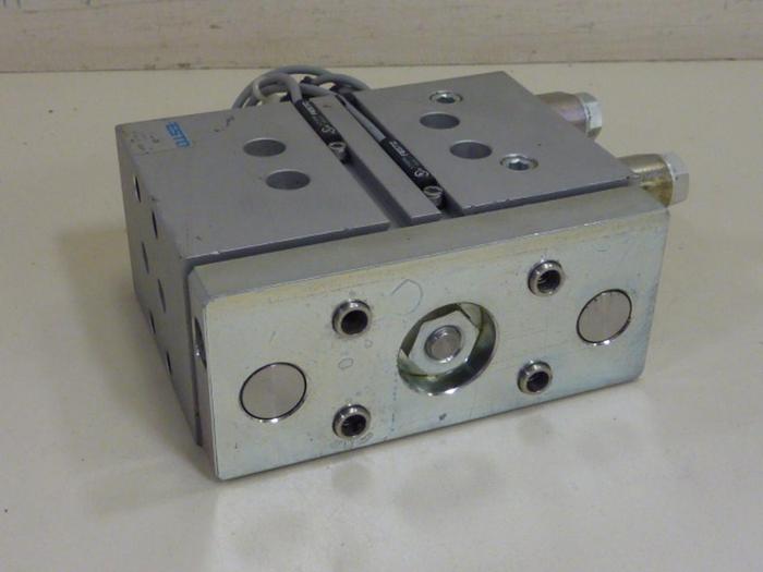 Used FESTO Pneumatic Cylinder DFM-40-25-P-A-GF #57356