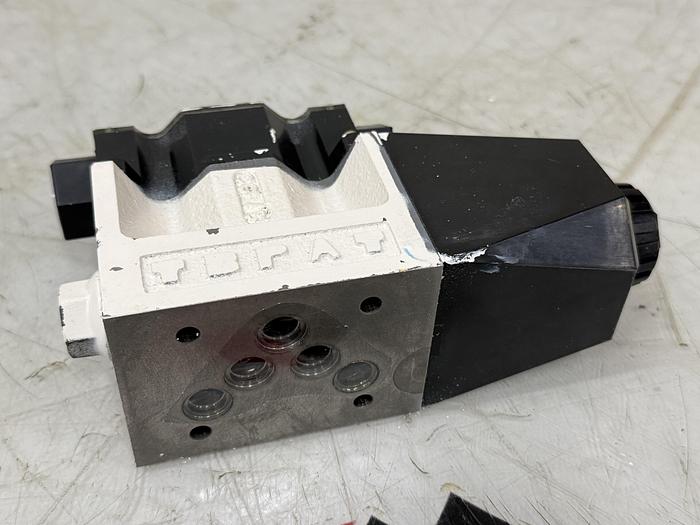 Used TOKIMEC DG4VS-5-0A-M-P7L-H-7-40