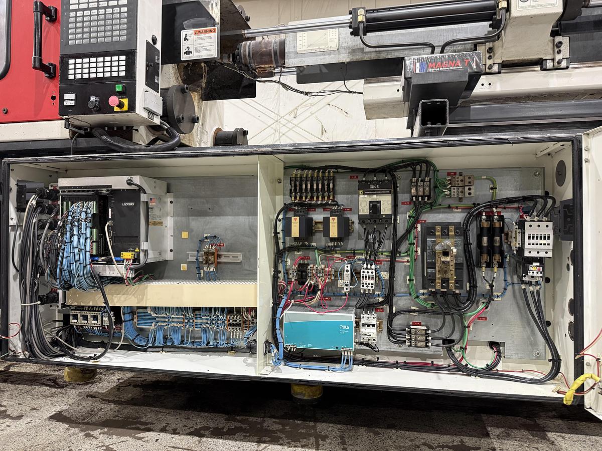 Used 1999 CINCINNATI MILACRON 310 Ton Injection Molding Machine MT310-22 USED #151852