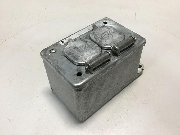 Used THOMAS & BETTS Core Pull Receptacle Duplex 8733U-1 USED