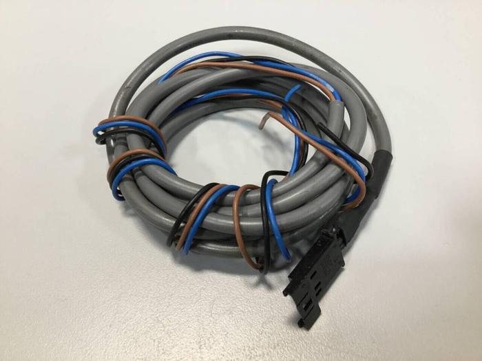 Used OMRON Connector for Amplified PMS EE-1002 #99340