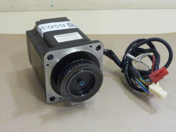 Used YASKAWA AC Servo Motor SGMPH-02A1A-YR32 Used