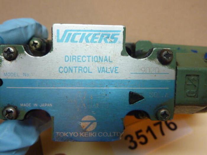 Used VICKERS Directional Control Valve DG4V-3-2AL-M-P2-B-7-50 #35176