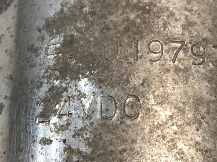 Used MANNESMANN REXROTH Valve 4WE10EA33/CG24N9K4 Used