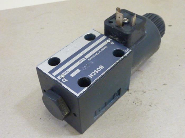 Used BOSCH Directional Valve 0 810 091 227 #47235