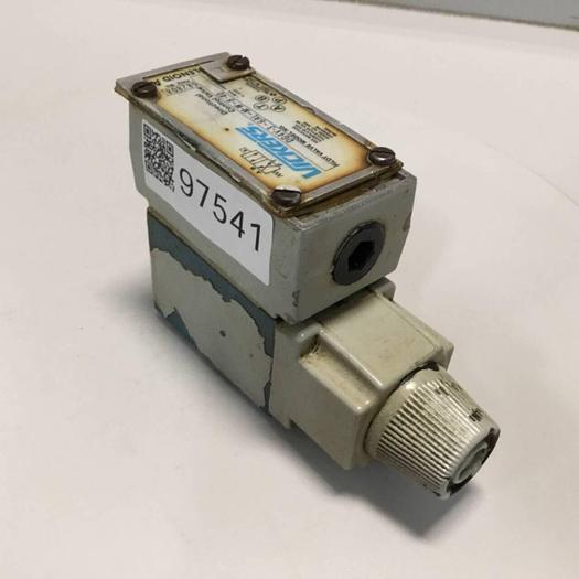 Used VICKERS Directional Control Valve DG4V36ALMWB40 #97541