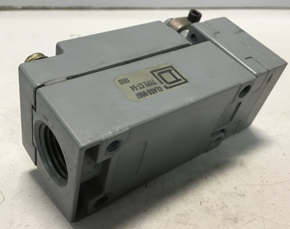 Used SQUARE D Limit Switch 9007-C54B USED