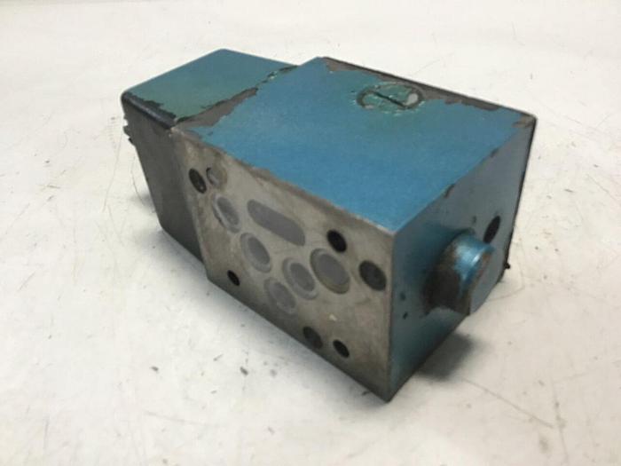 Used PARKER Valve D3W2BY #140543